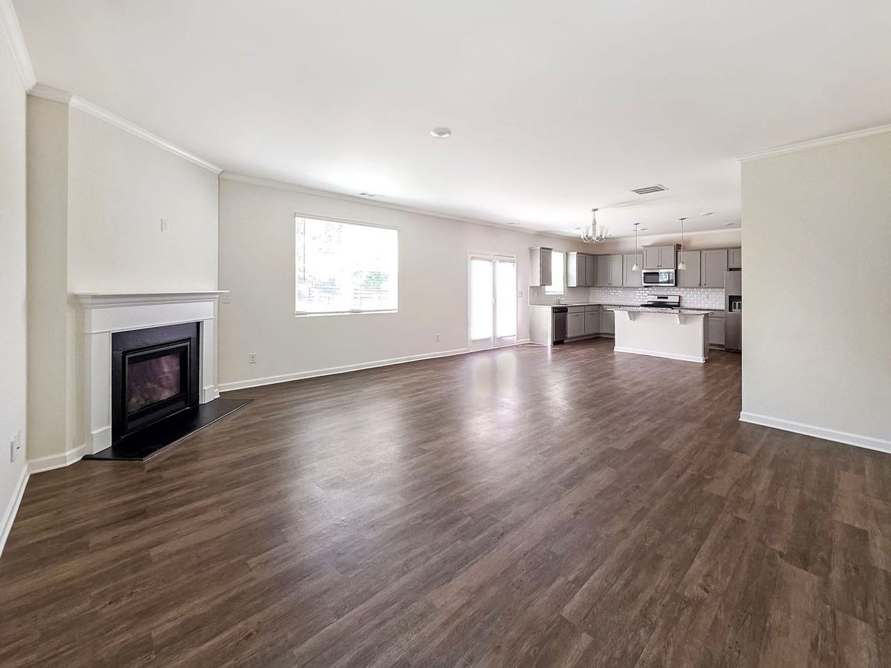 6869 Lake Overlook Ln - Photo 5 of 46