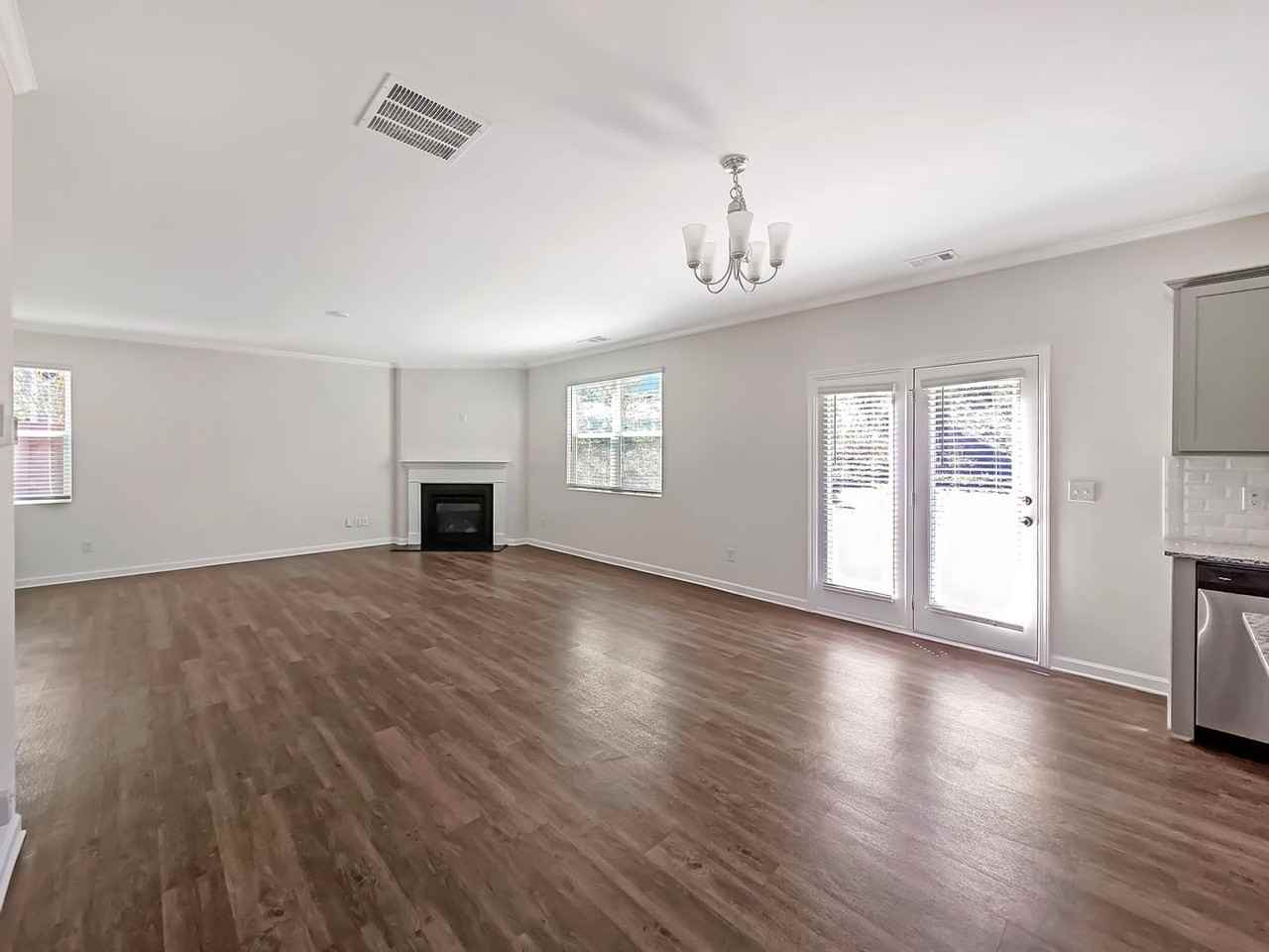 6869 Lake Overlook Ln - Photo 7 of 46