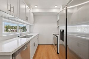 featured image of 5039 5011- 5039 Ravenna Ave NE