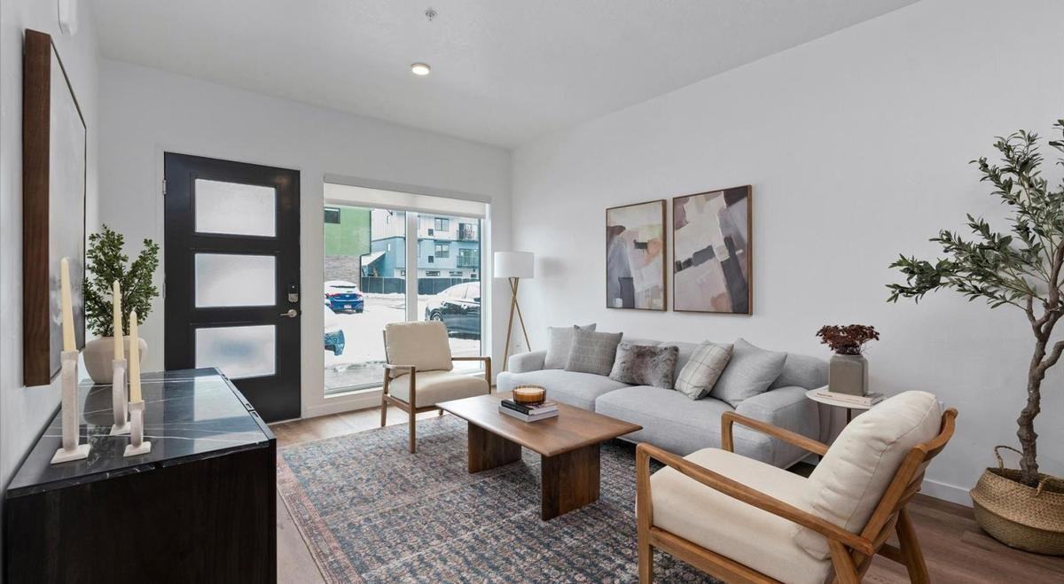 8255 W Limelight St - Photo 4 of 30