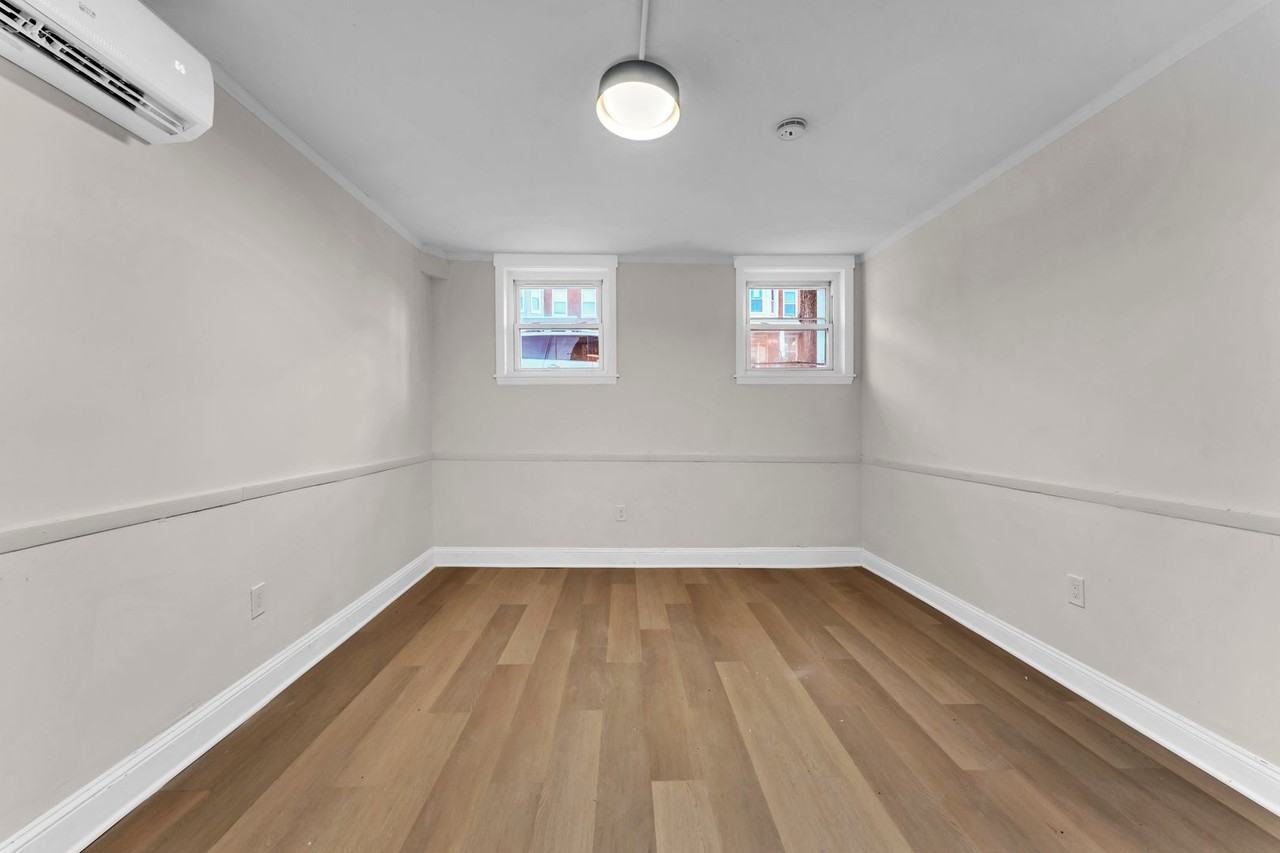 Woodrow Apartments - Photo 6 of 46