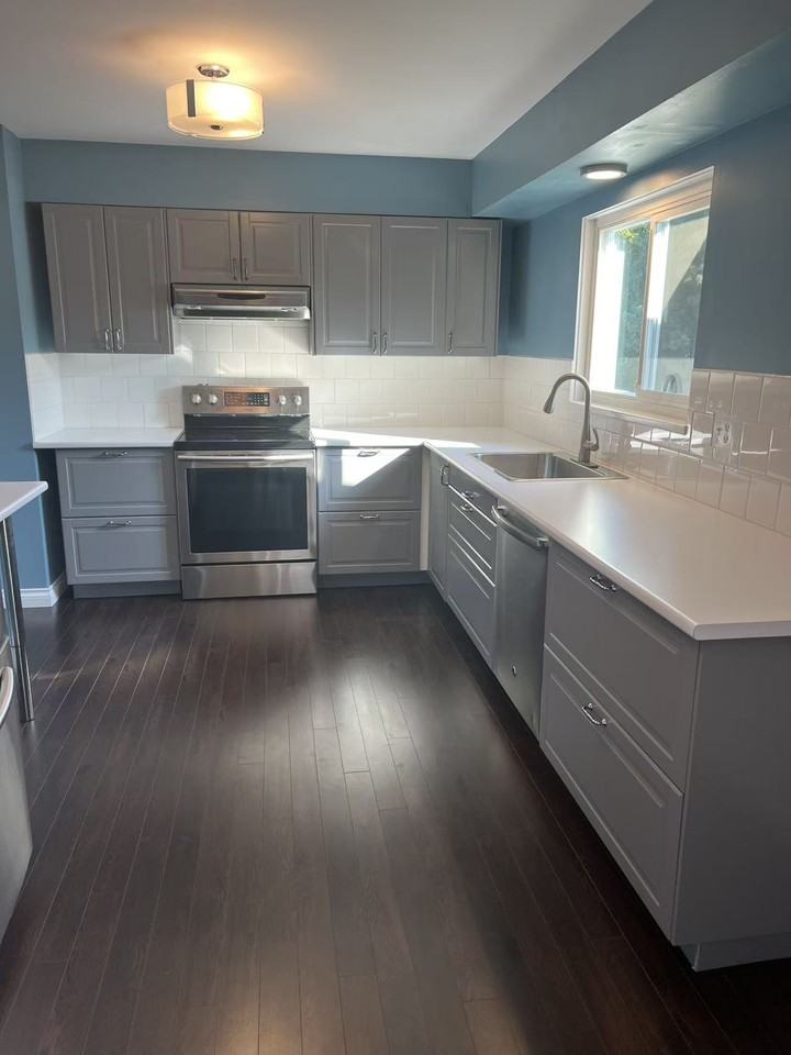 3728 Inverness St #1 - Photo 4 of 12