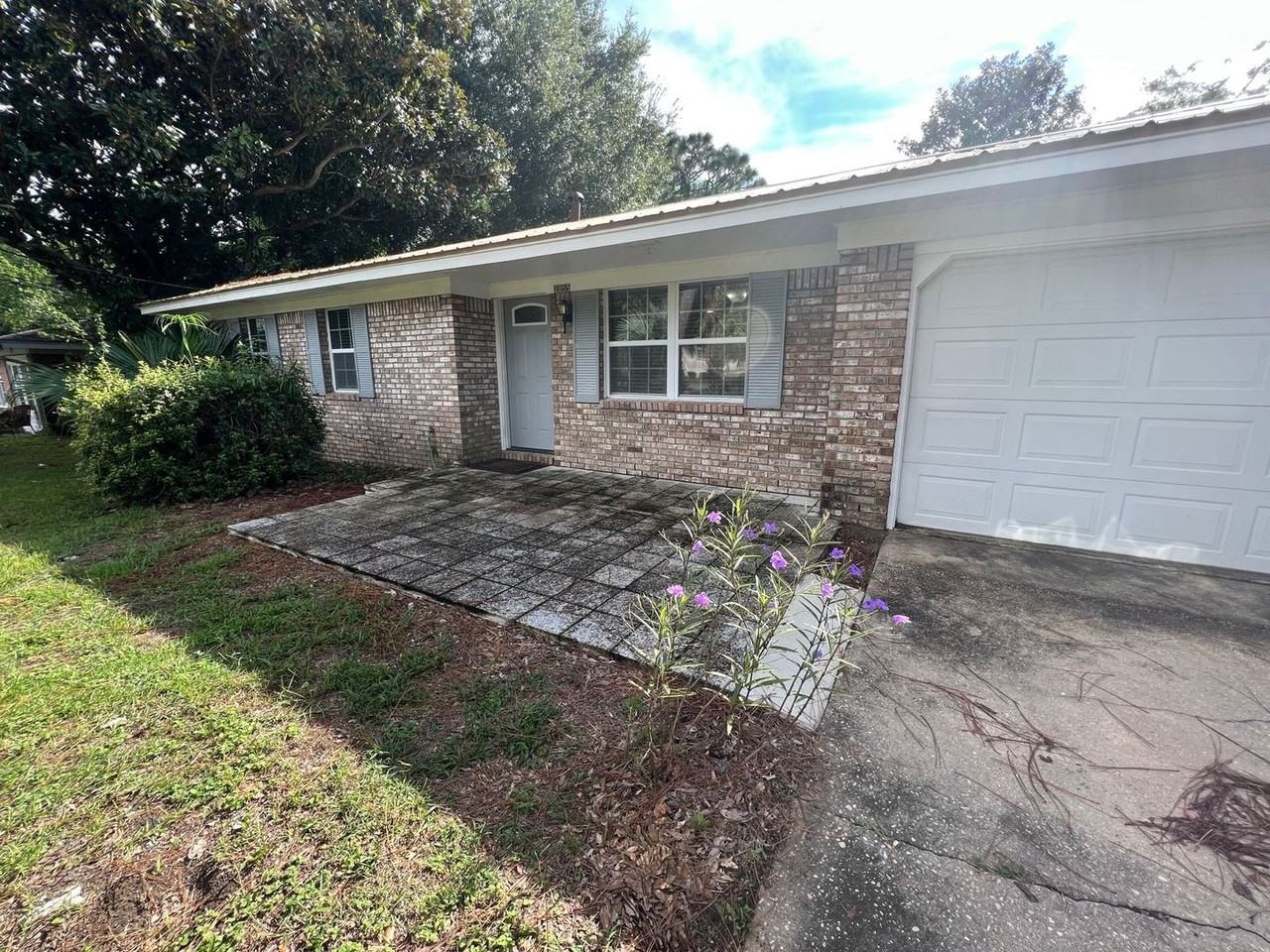 2855 Bayview Way - Photo 2 of 18