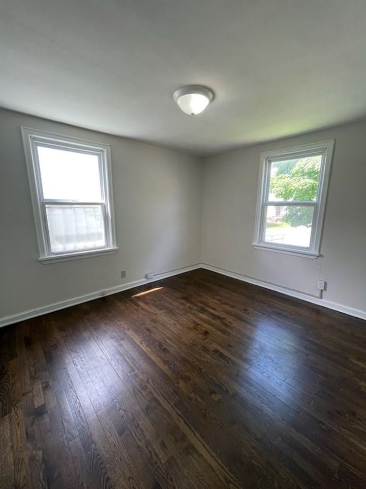 574 N Champion Ave - Photo 7 of 9