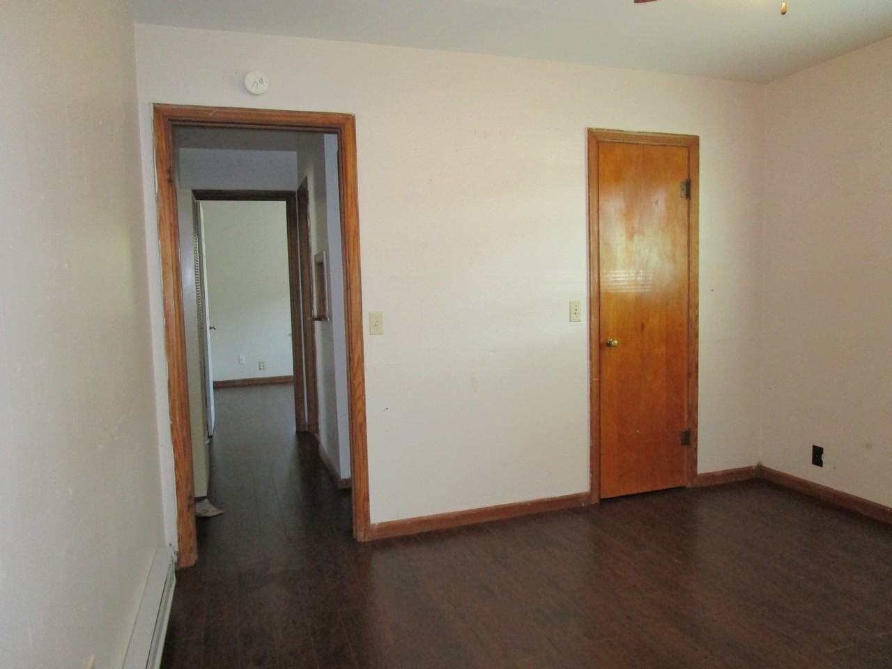1008 N Bradley St - Photo 3 of 10