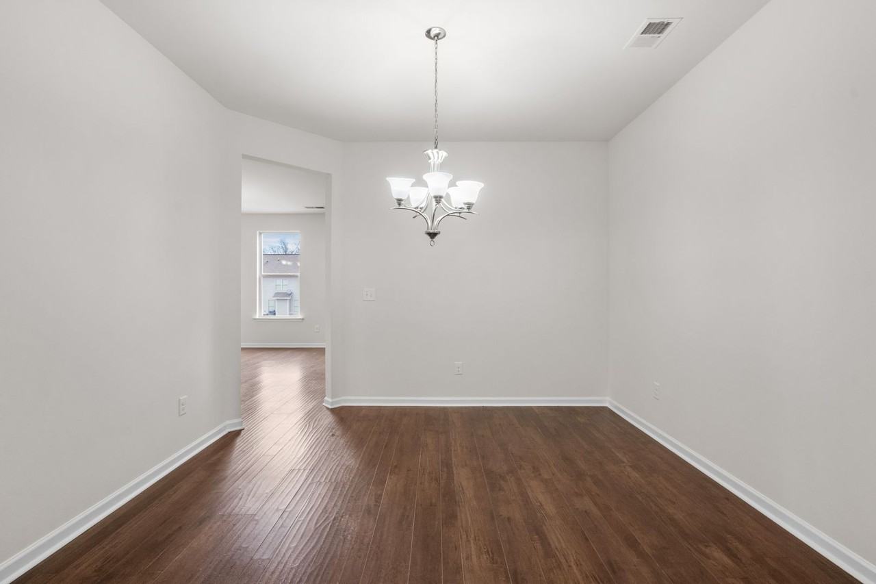 1432 Sand Way Southeast - Photo 2 of 13