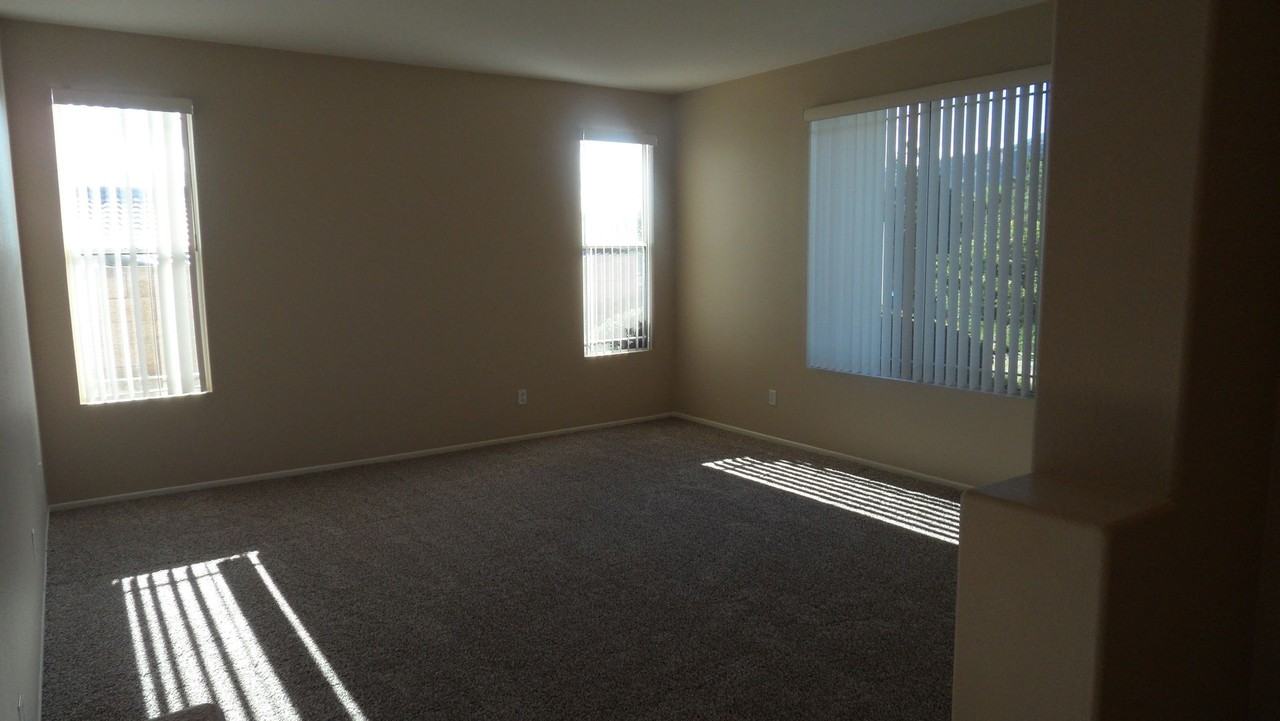 1767 Riverstone Cir - Photo 5 of 34