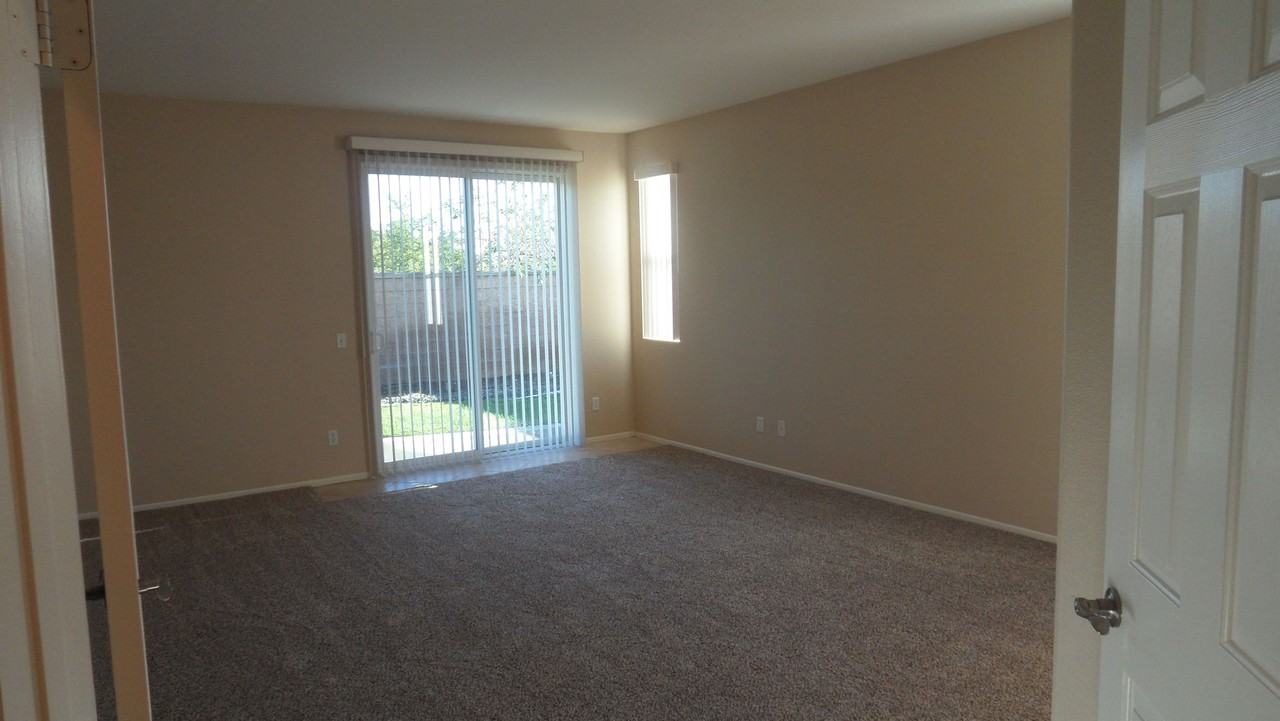 1767 Riverstone Cir - Photo 6 of 34