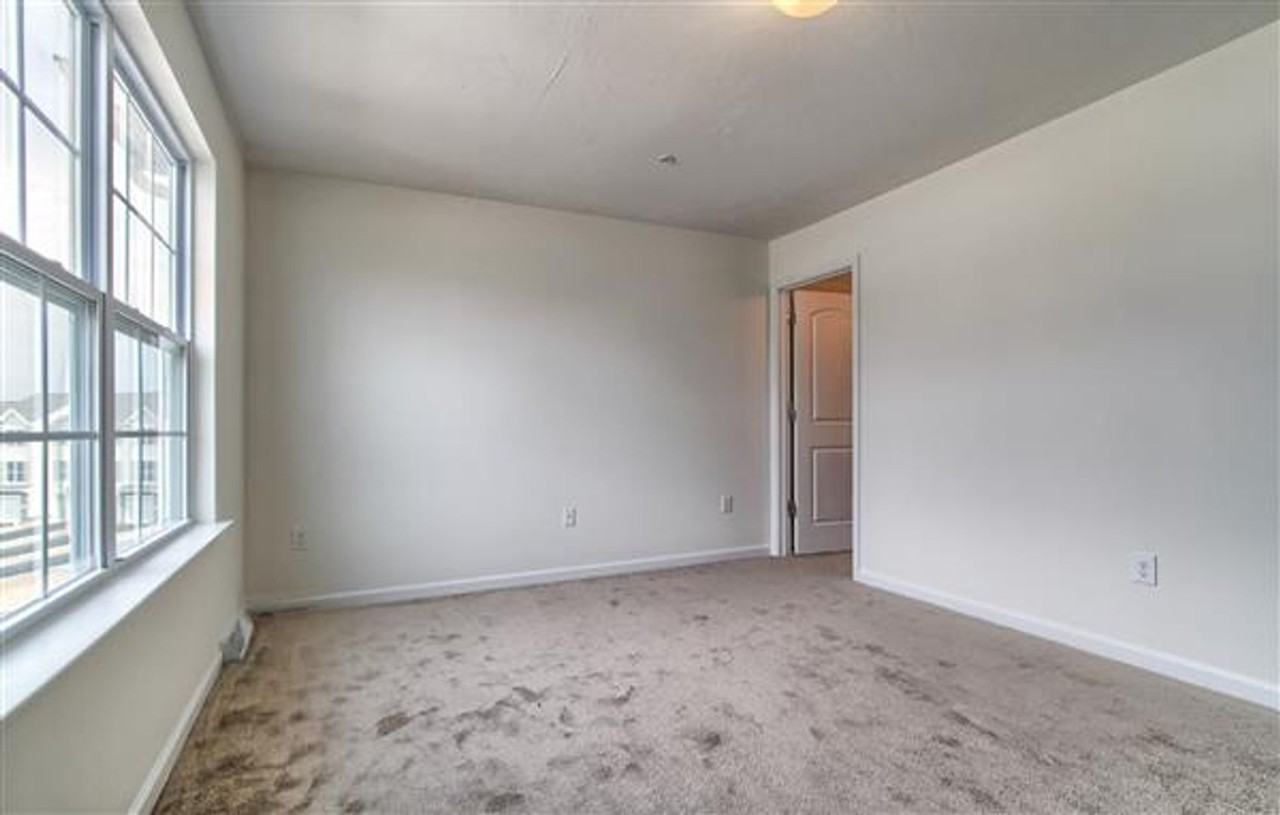 385 Mesa Ln - Photo 6 of 13