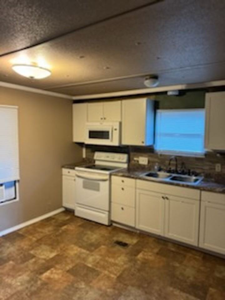 67 Selmar Way - Photo 7 of 10