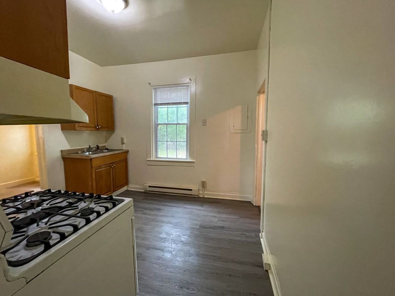 307 N 6th Ave - Photo 6 of 21