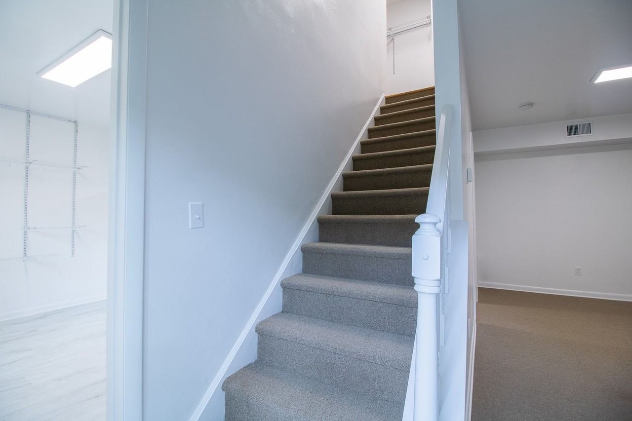 1731 Donlee Dr - Photo 4 of 14