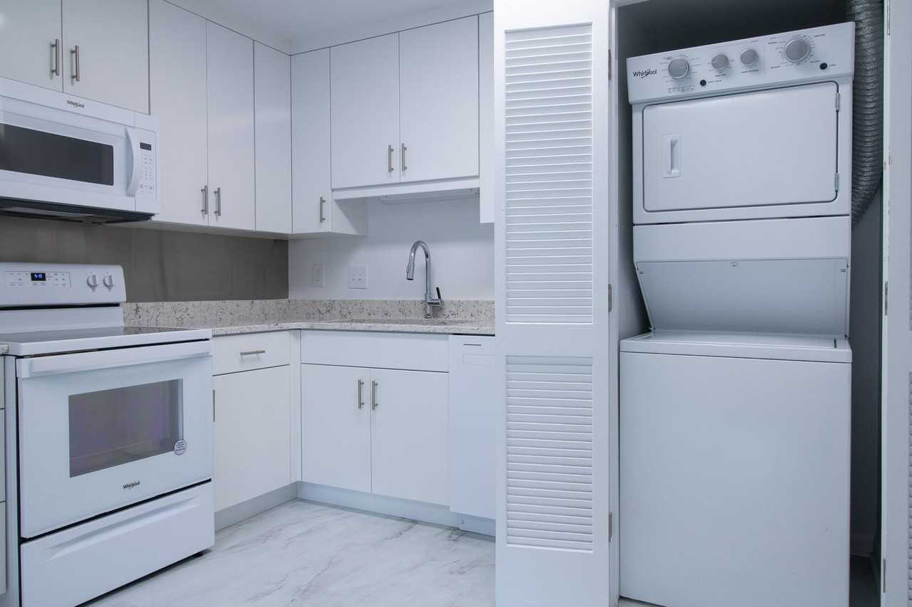 1731 Donlee Dr - Photo 6 of 14