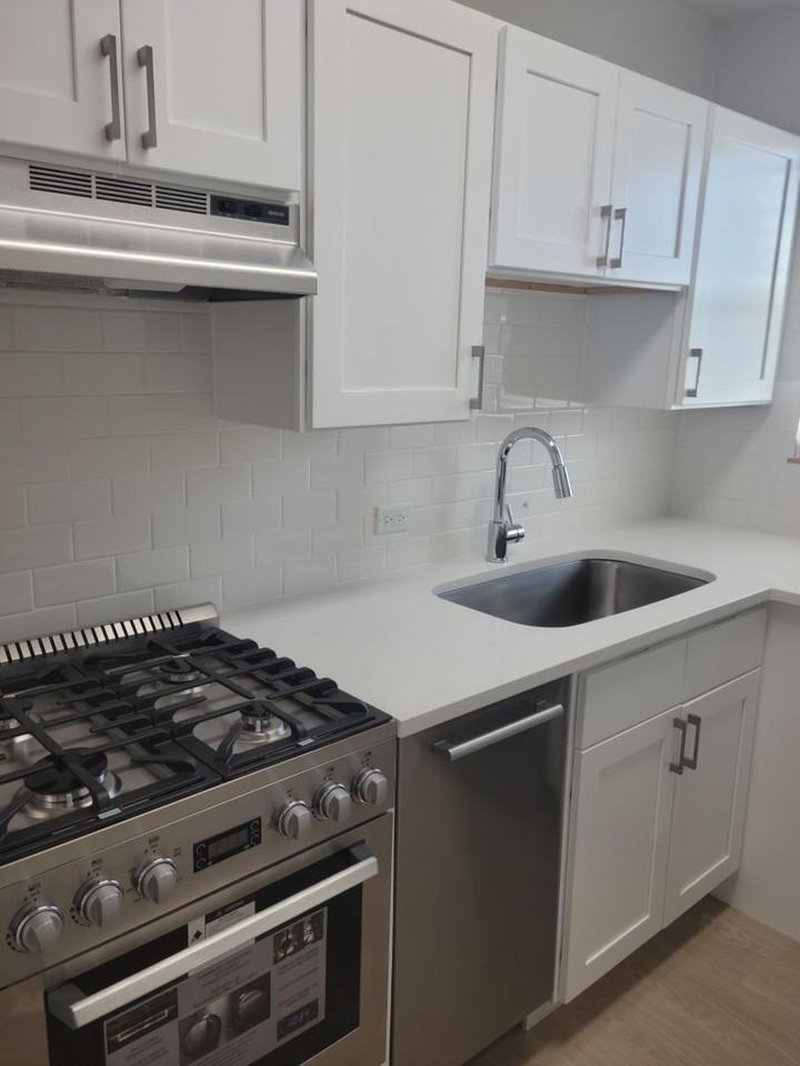 1120 S Logan St #12 - Photo 2 of 15