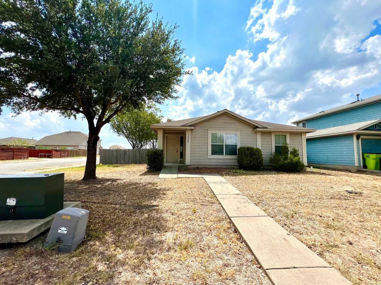 14200 Briarcreek Loop - Photo 5 of 16