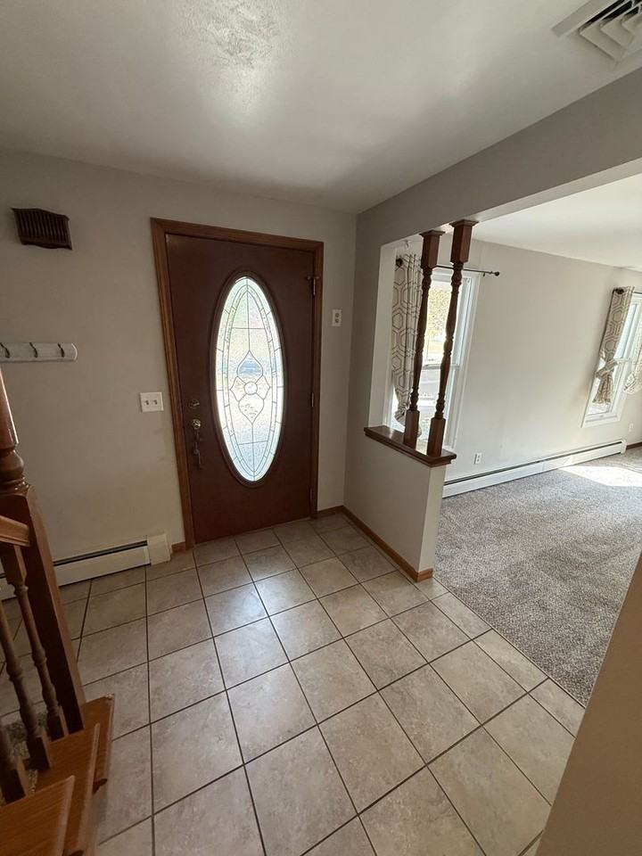 3121 Simcoe Ct - Photo 2 of 30