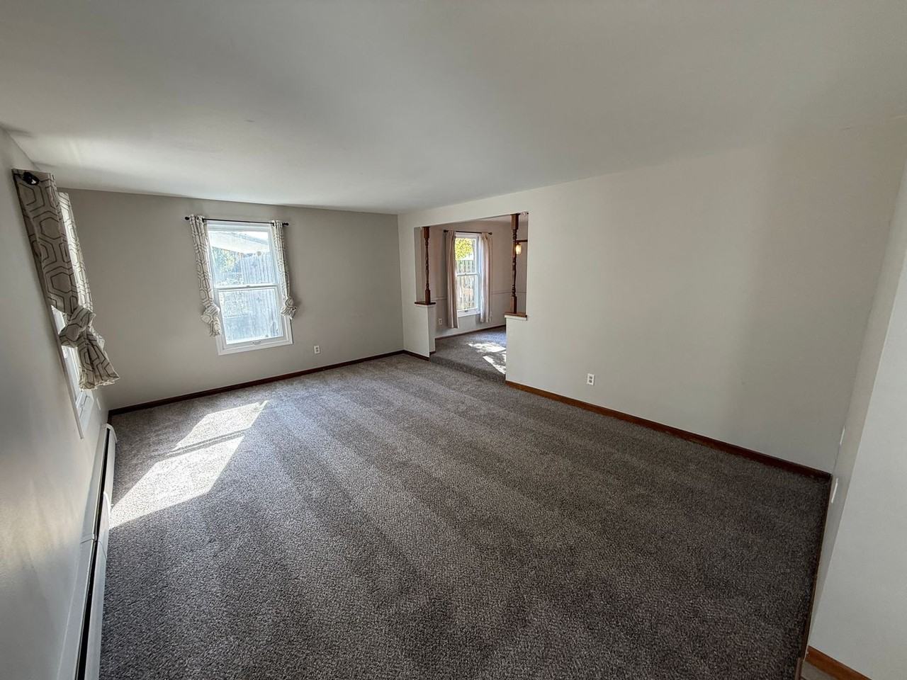 3121 Simcoe Ct - Photo 3 of 30