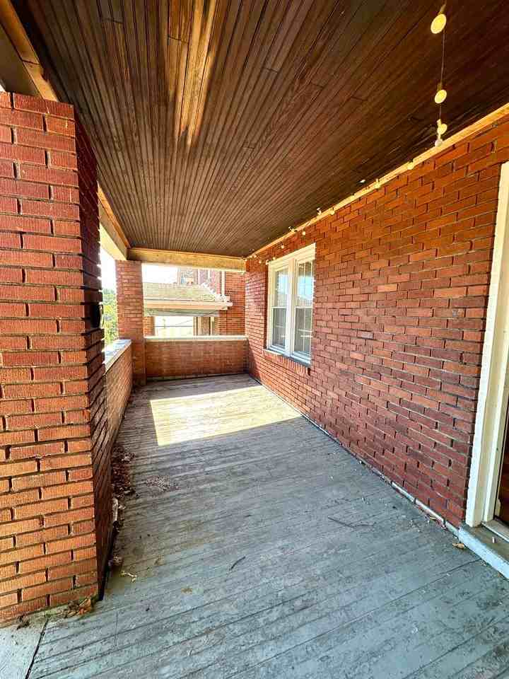 2034 Redrose Ave - Photo 2 of 17