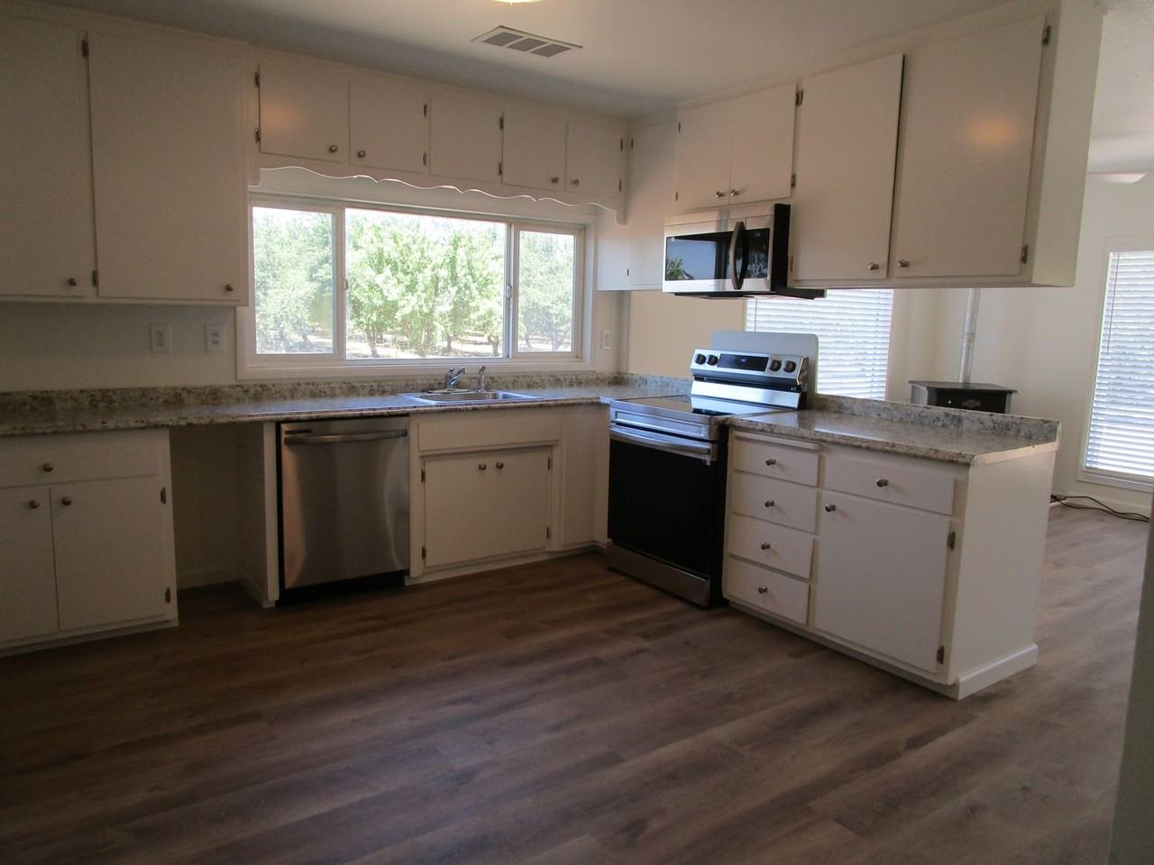 8875 Warnerville Rd - Photo 7 of 14