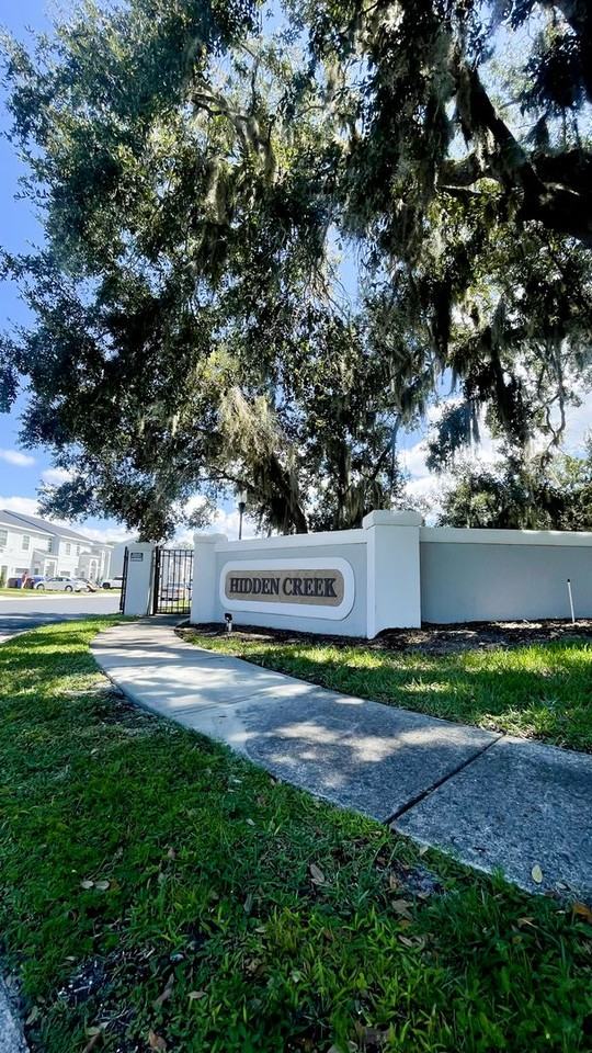 4377 Gardenstone Ct - Photo 4 of 7