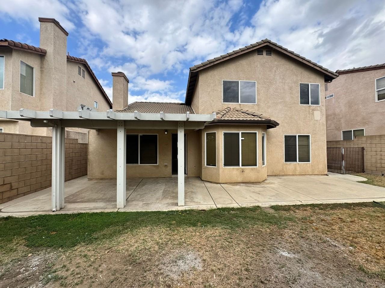 15151 Blackthorne Dr - Photo 2 of 7