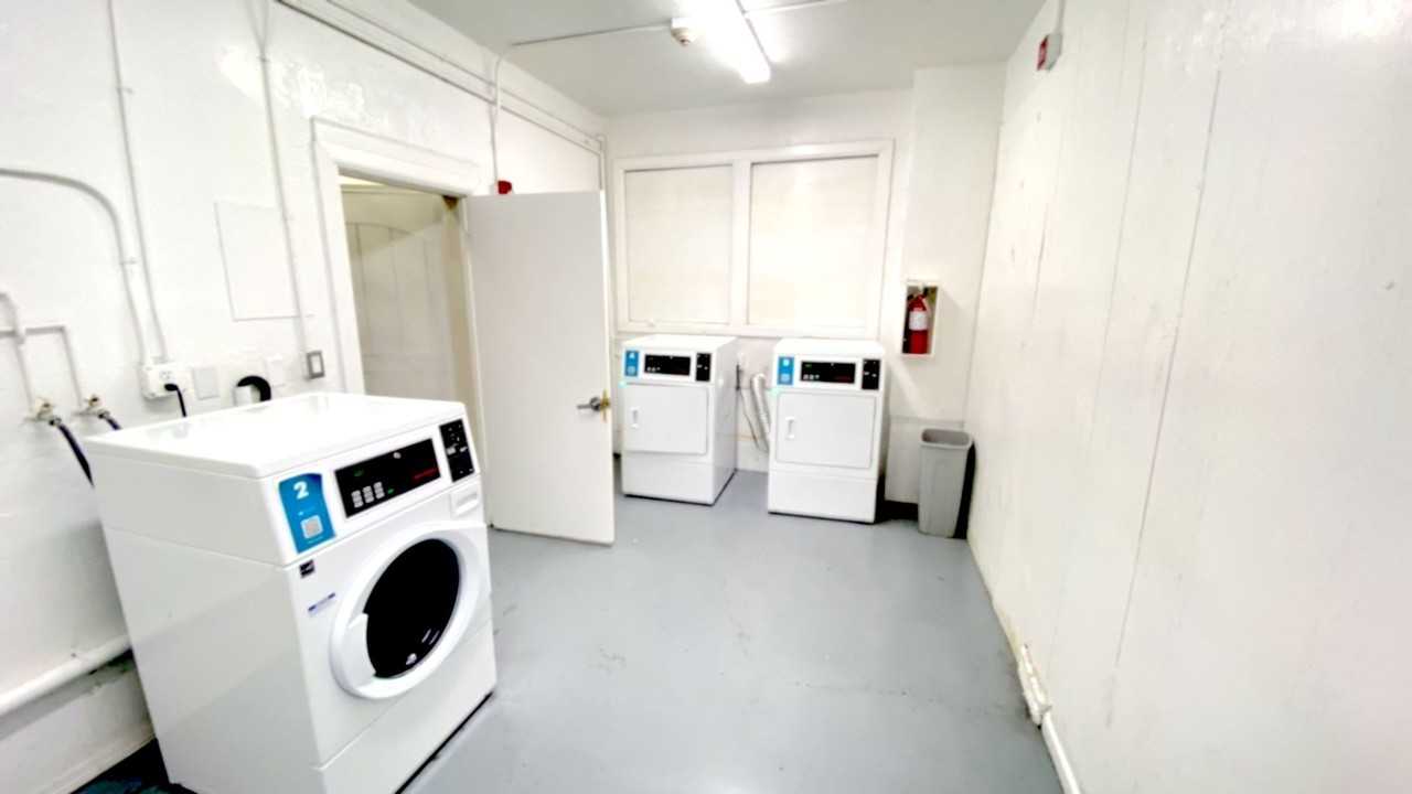 2451 Seminary Avenue - Photo 4 of 4