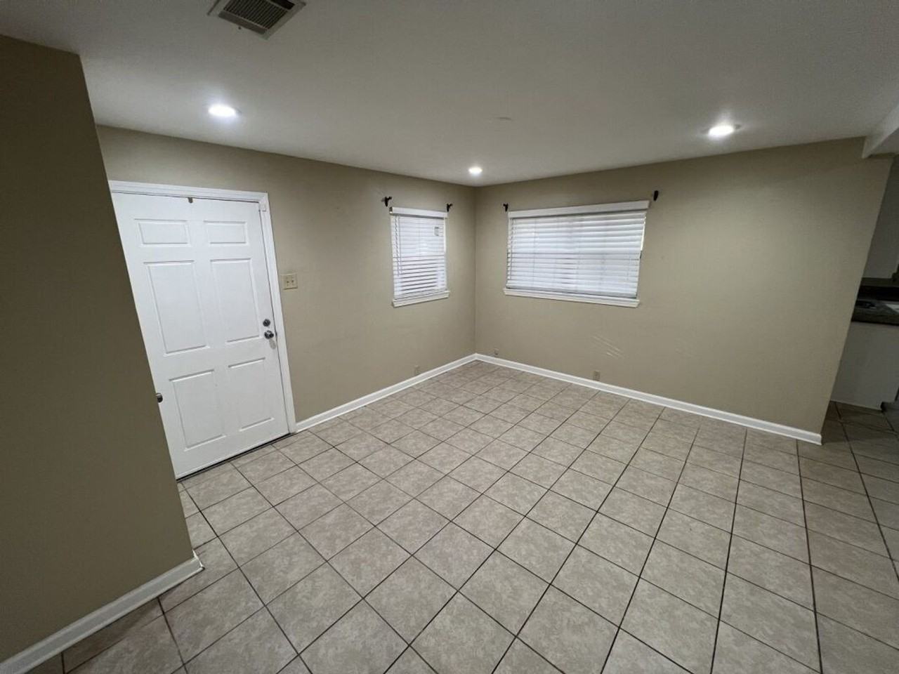 3280 Crestaire Dr - Photo 5 of 34