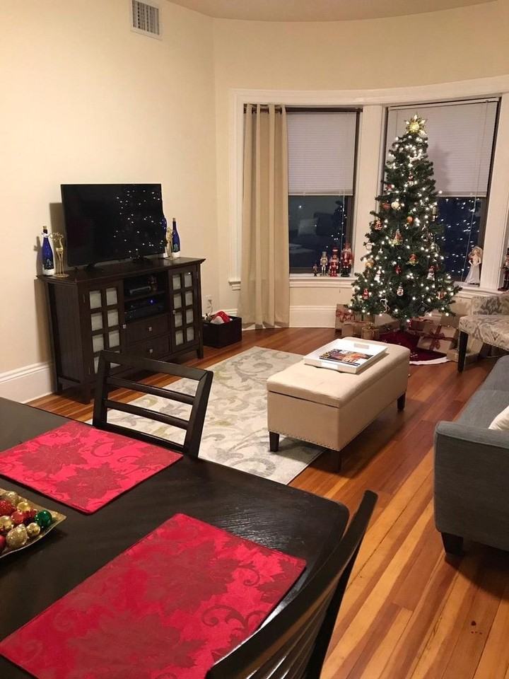 1477 Beacon St - Photo 3 of 11