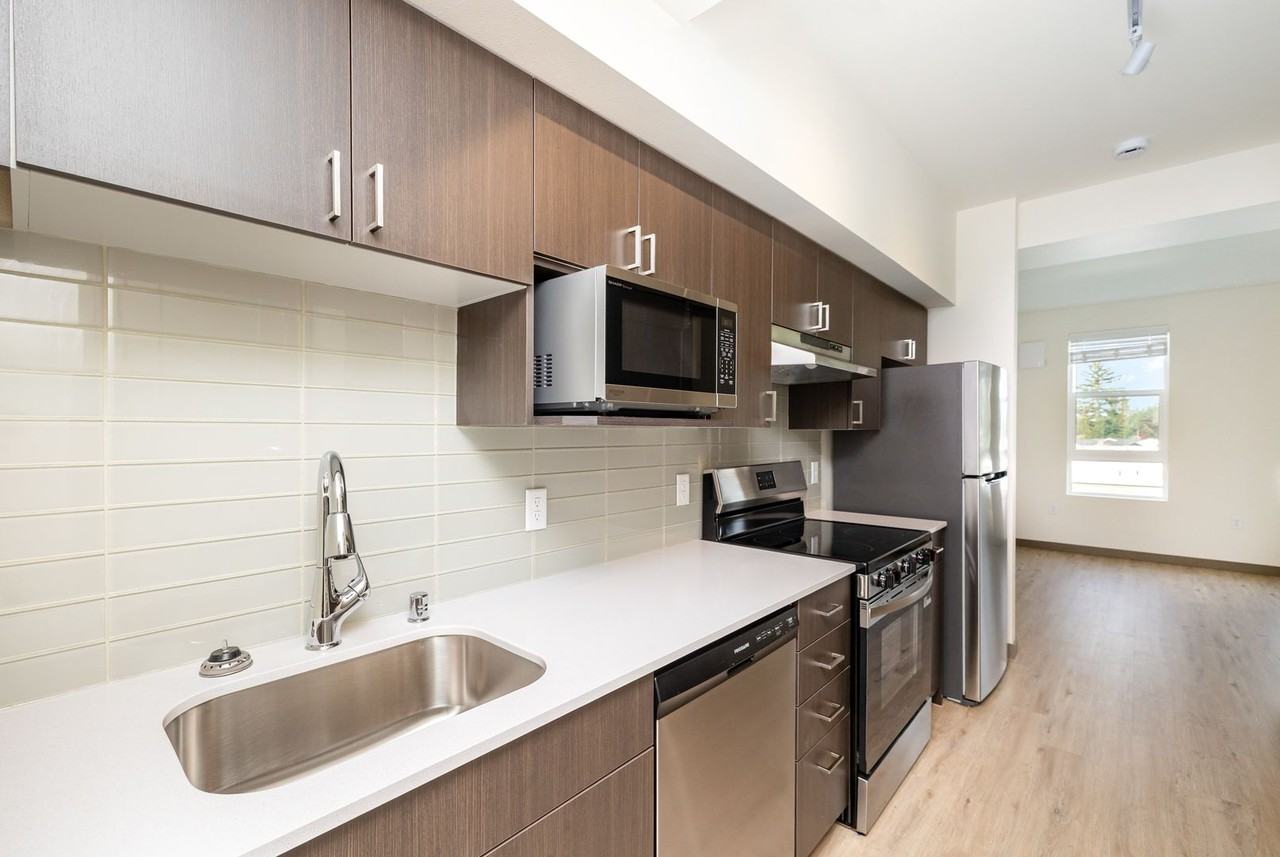 16224 Meadow Rd #B406 - Photo 7 of 11