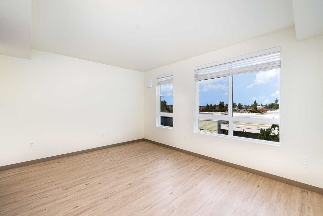 16224 Meadow Rd #B406 - Photo 4 of 11