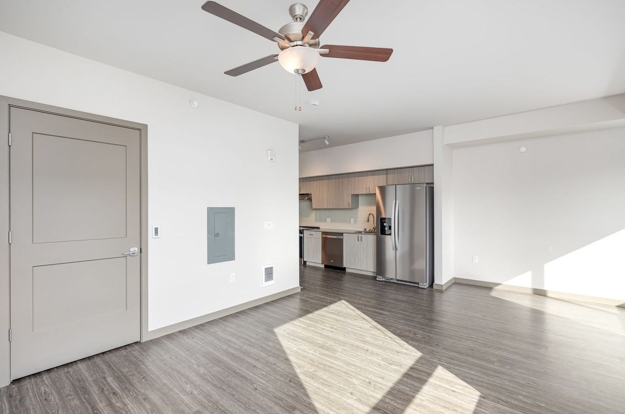 16224 Meadow Rd #B516 - Photo 5 of 11