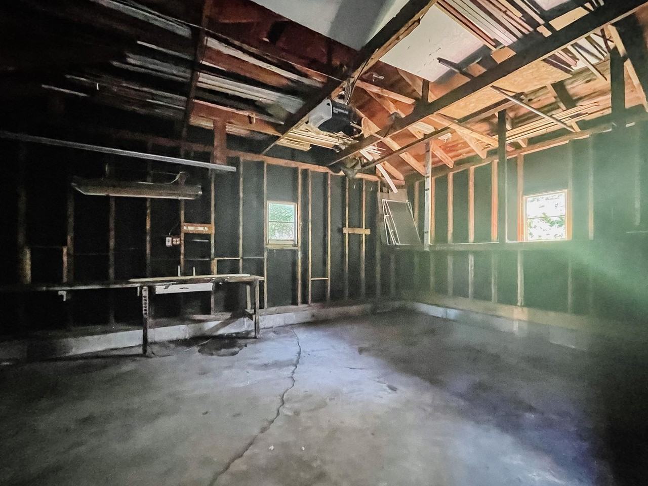 1220 W 1st St - Photo 3 of 16