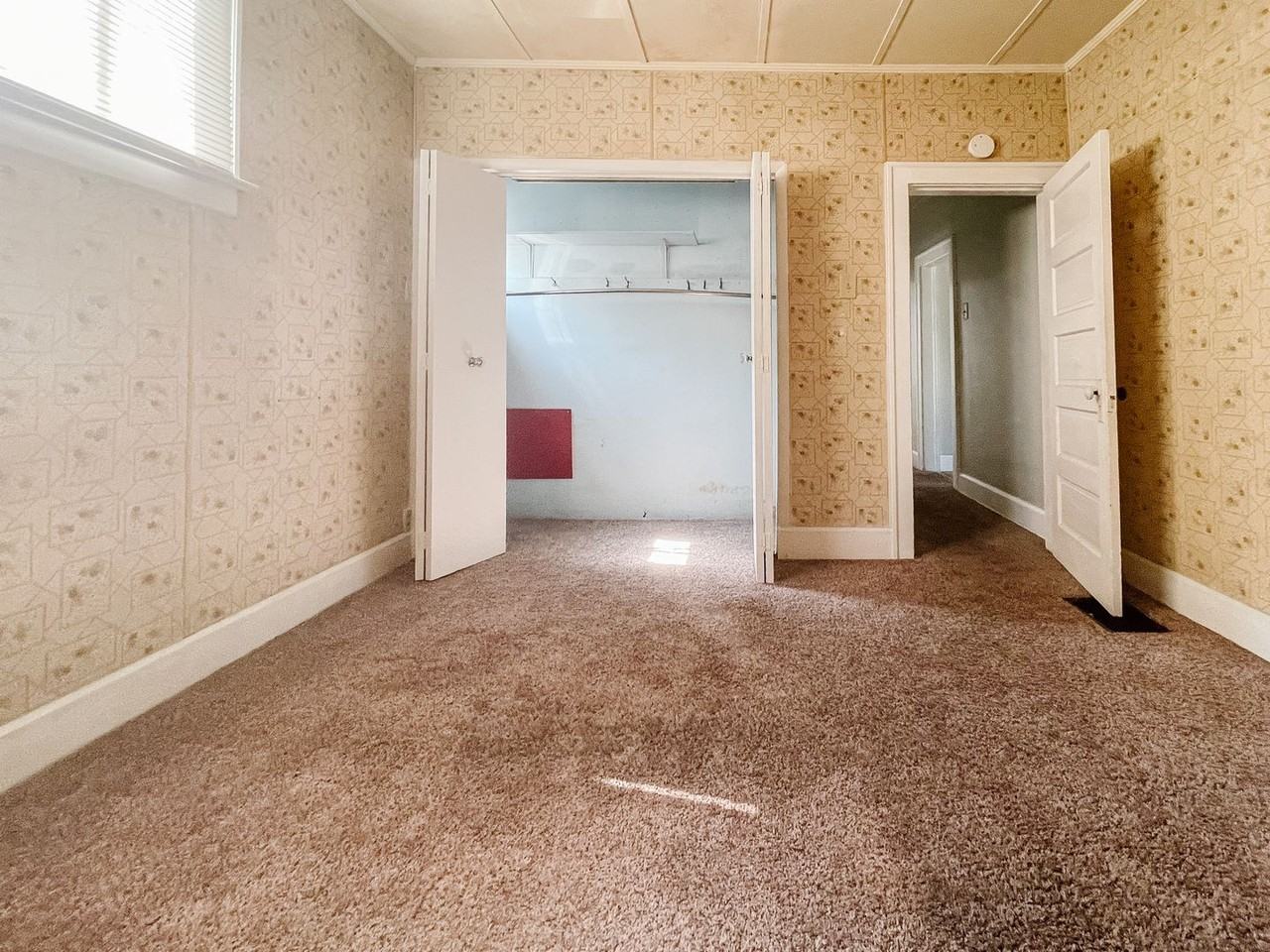 1220 W 1st St - Photo 7 of 16