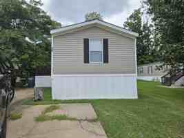 featured image of 38 Lynnwood Circle #15