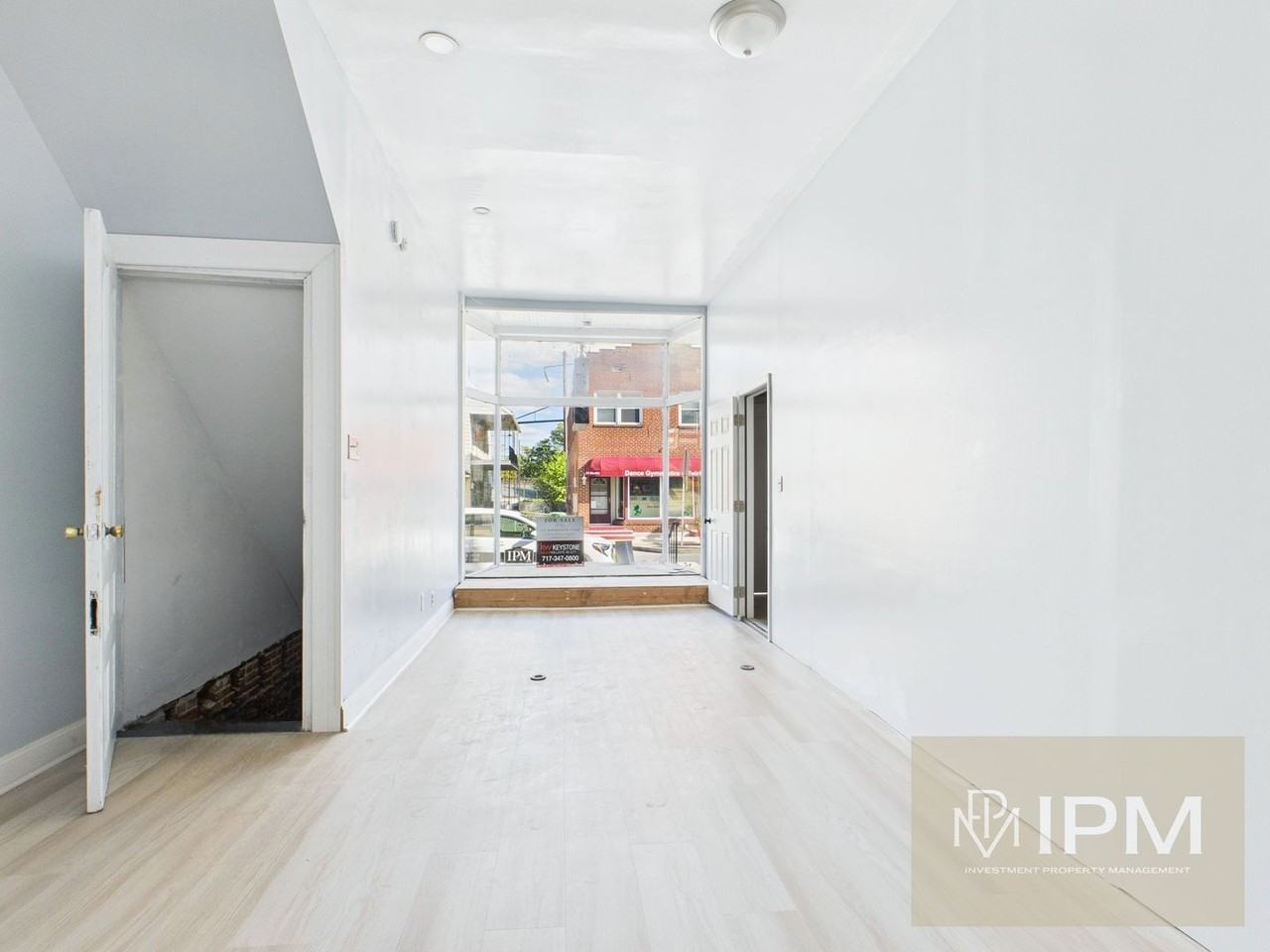 219 S Union St - Photo 2 of 4