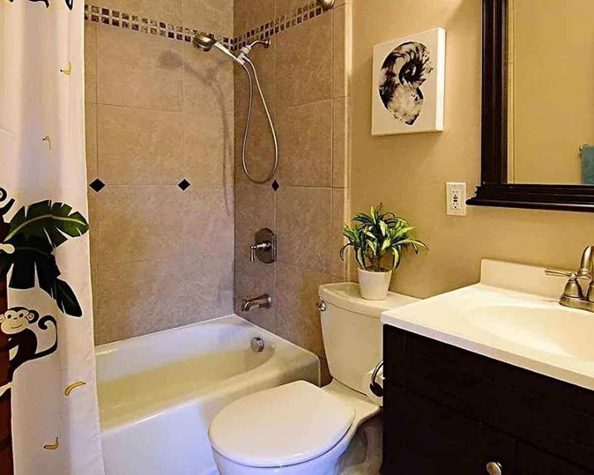 1829 Lencar Way - Photo 2 of 5