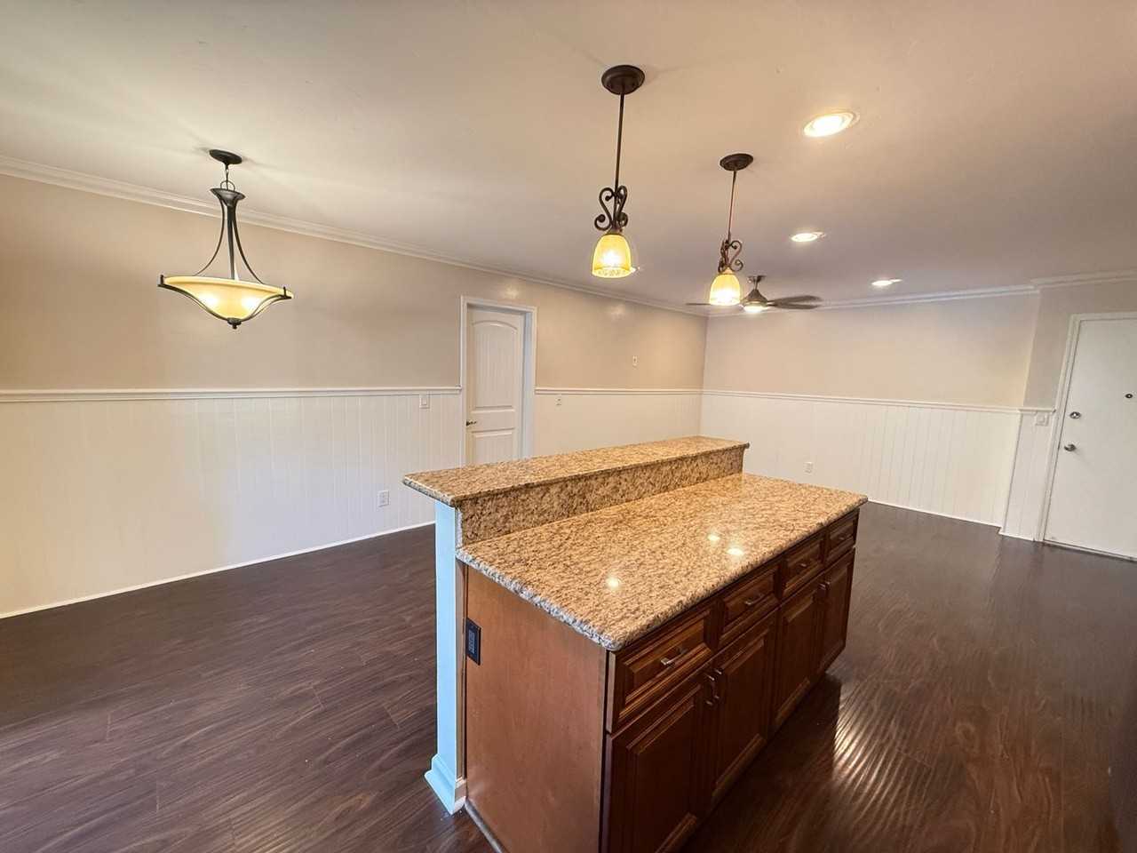 7835 Cowles Mountain Court #B23 - Photo 4 of 16