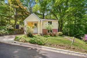 featured image of 925 Sligo Creek Pkwy