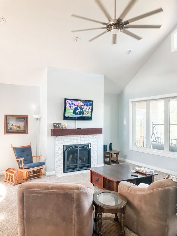 220 Meadow Woods Dr - Photo 4 of 39