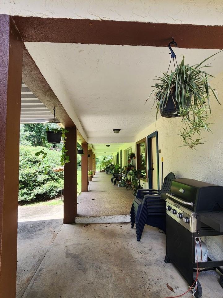 1210 Firethorne Ln - Photo 6 of 21