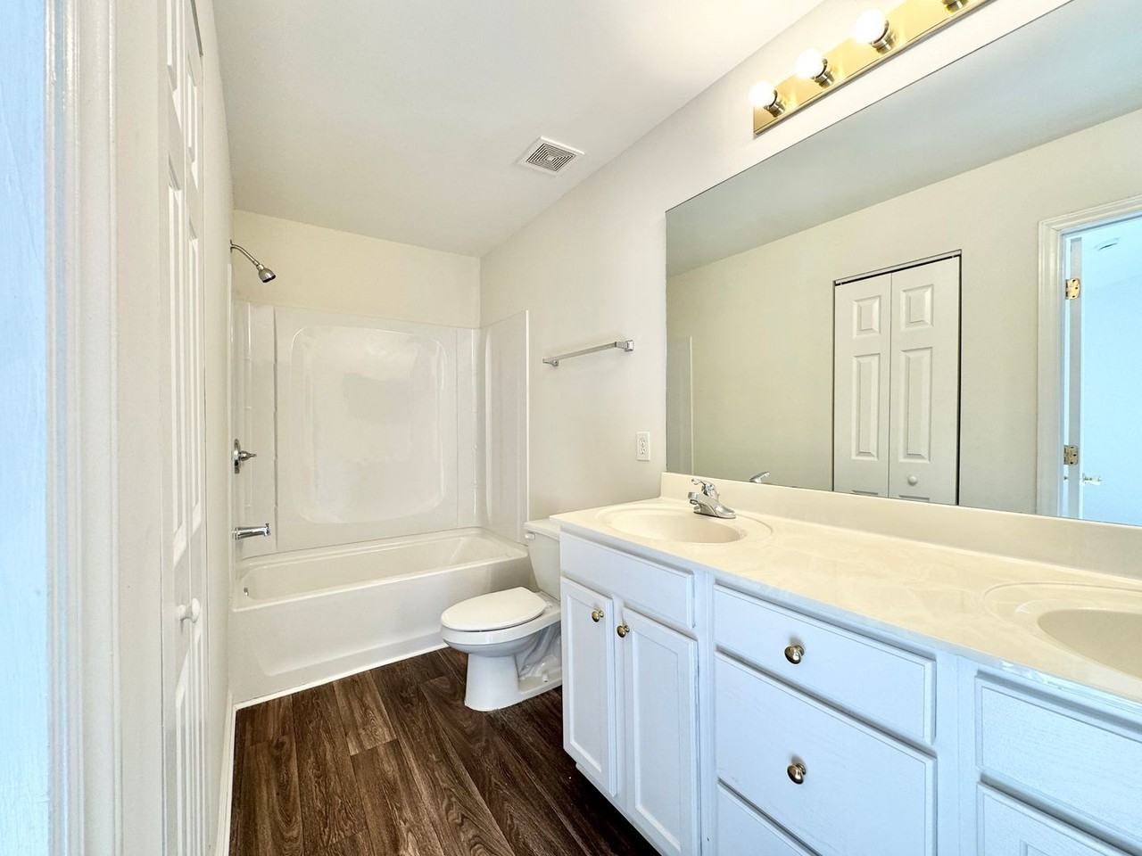 3819 Winborne Ln - Photo 6 of 16