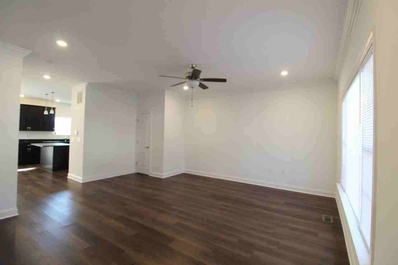 1145 Bluemoon Dr - Photo 3 of 19