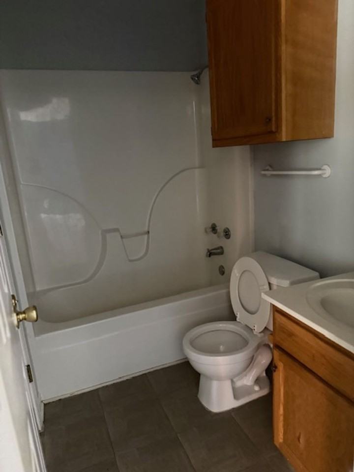 103 103 Standford Circle #9B - Photo 4 of 8