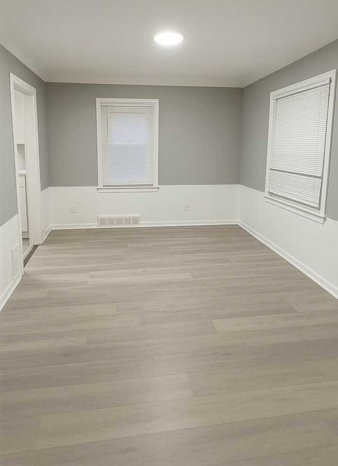 14975 Hubbell St - Photo 7 of 13