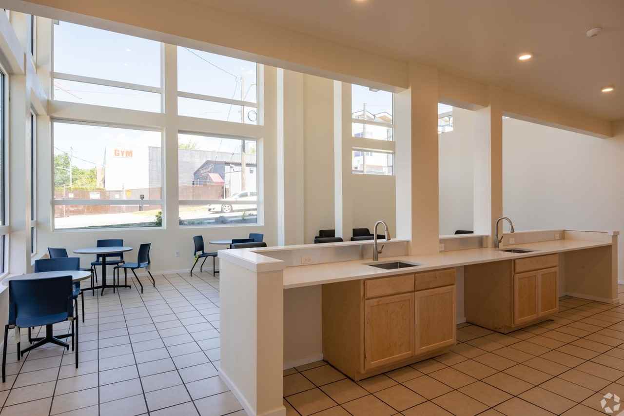 Genoa Apodment Homes | Central District - Photo 3 of 20