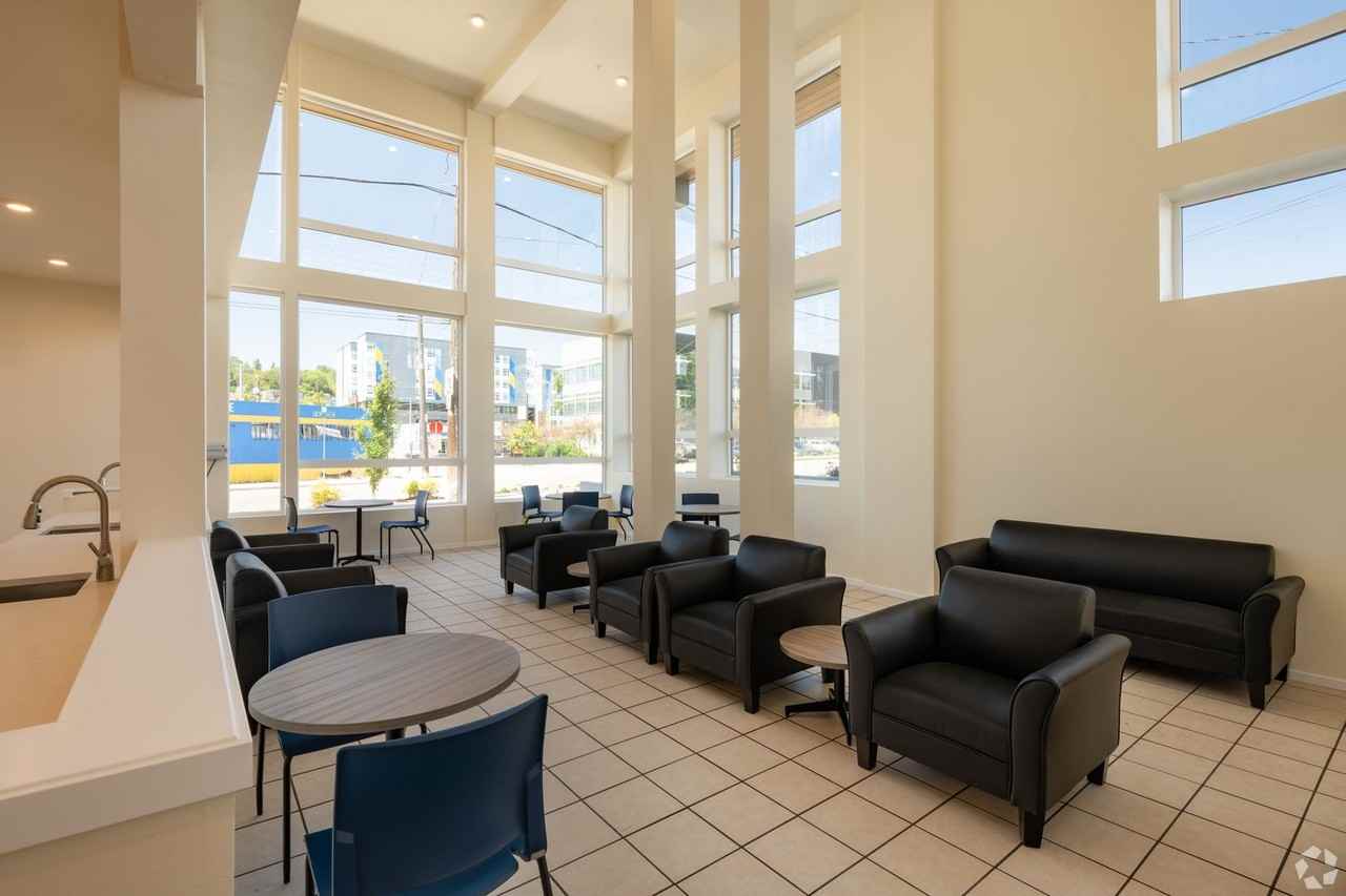 Genoa Apodment Homes | Central District - Photo 6 of 20