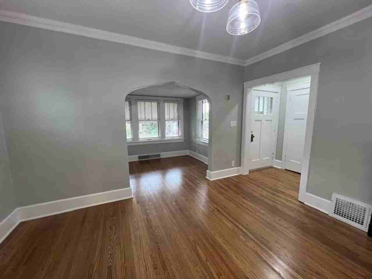 429 Dawson Ave - Photo 2 of 20