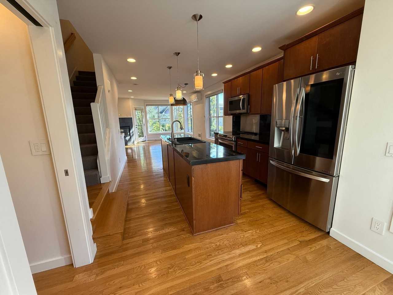 1531 18th Avenue - Photo 4 of 24