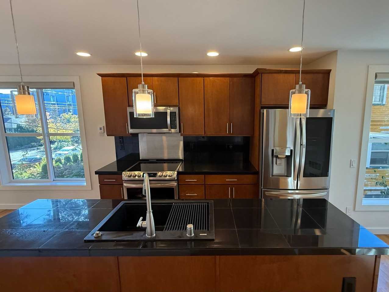 1531 18th Avenue - Photo 5 of 24