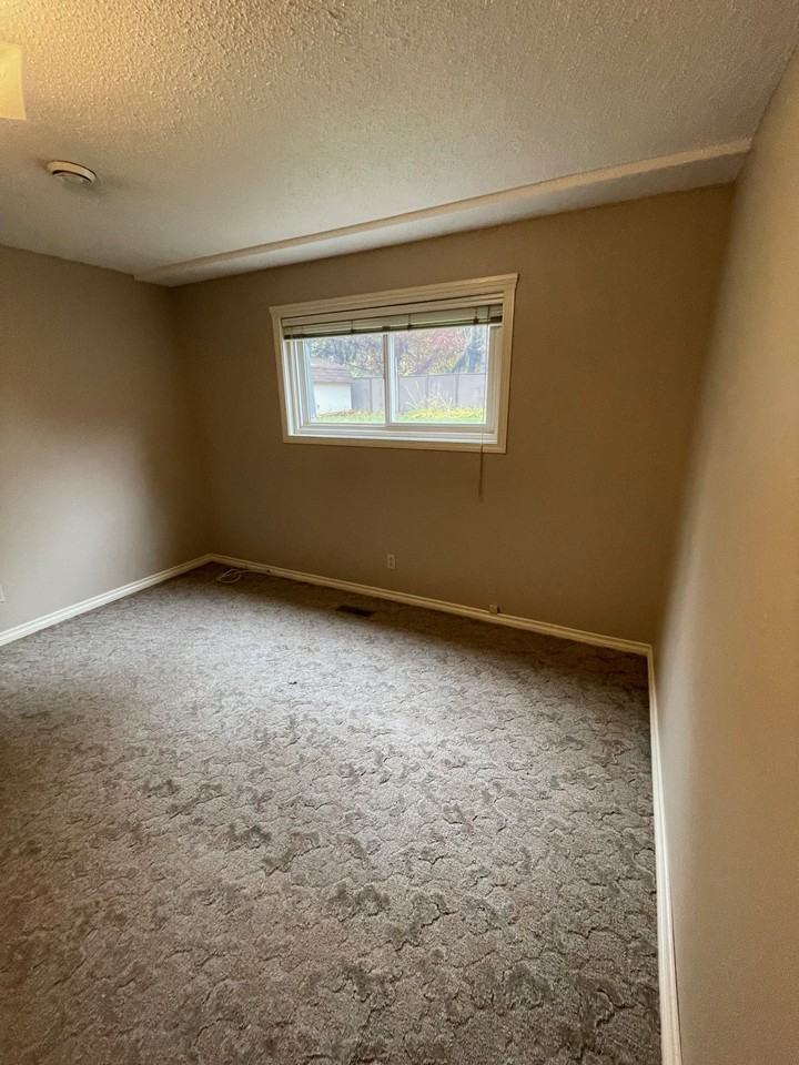 206 Coppermine Cres #BS - Photo 2 of 9